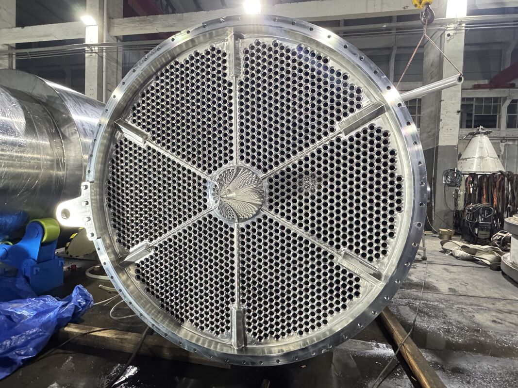 Titanium Shell And Tube Type Heat Exchanger For Highly Corrosive Industrial Applications