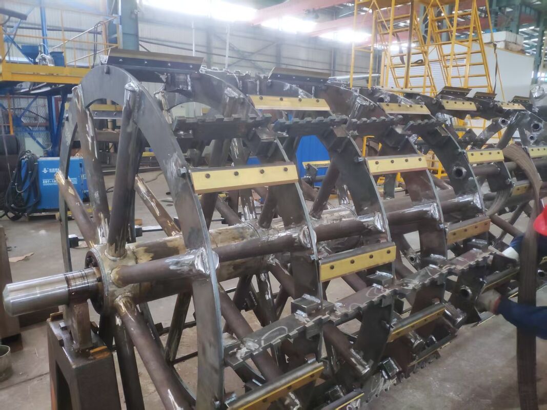 Vertical Wiped Film Evaporator Carbon Steel SS Duplex SS Titanium Nickel Based Alloy